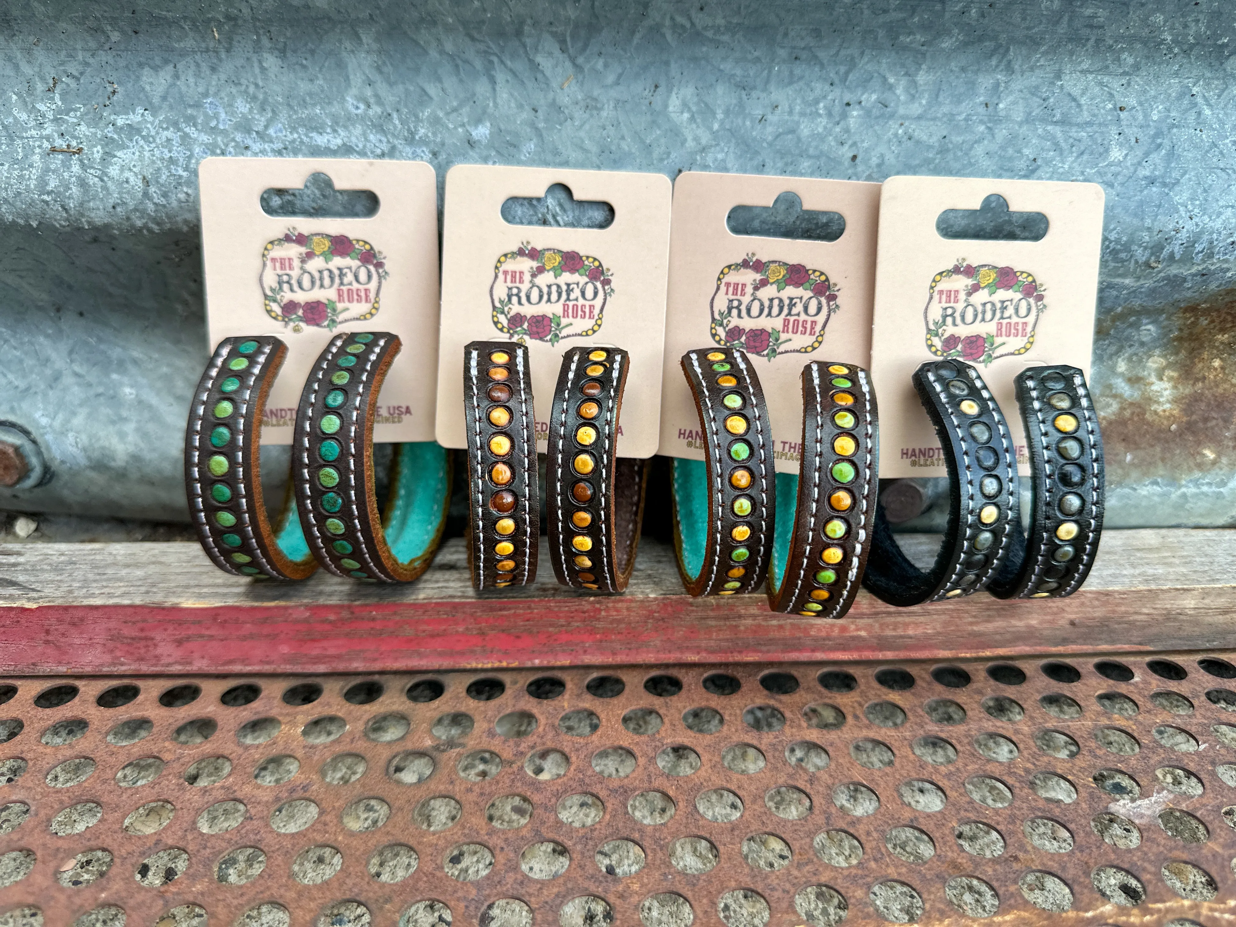 Dot Vera Hoop Earrings