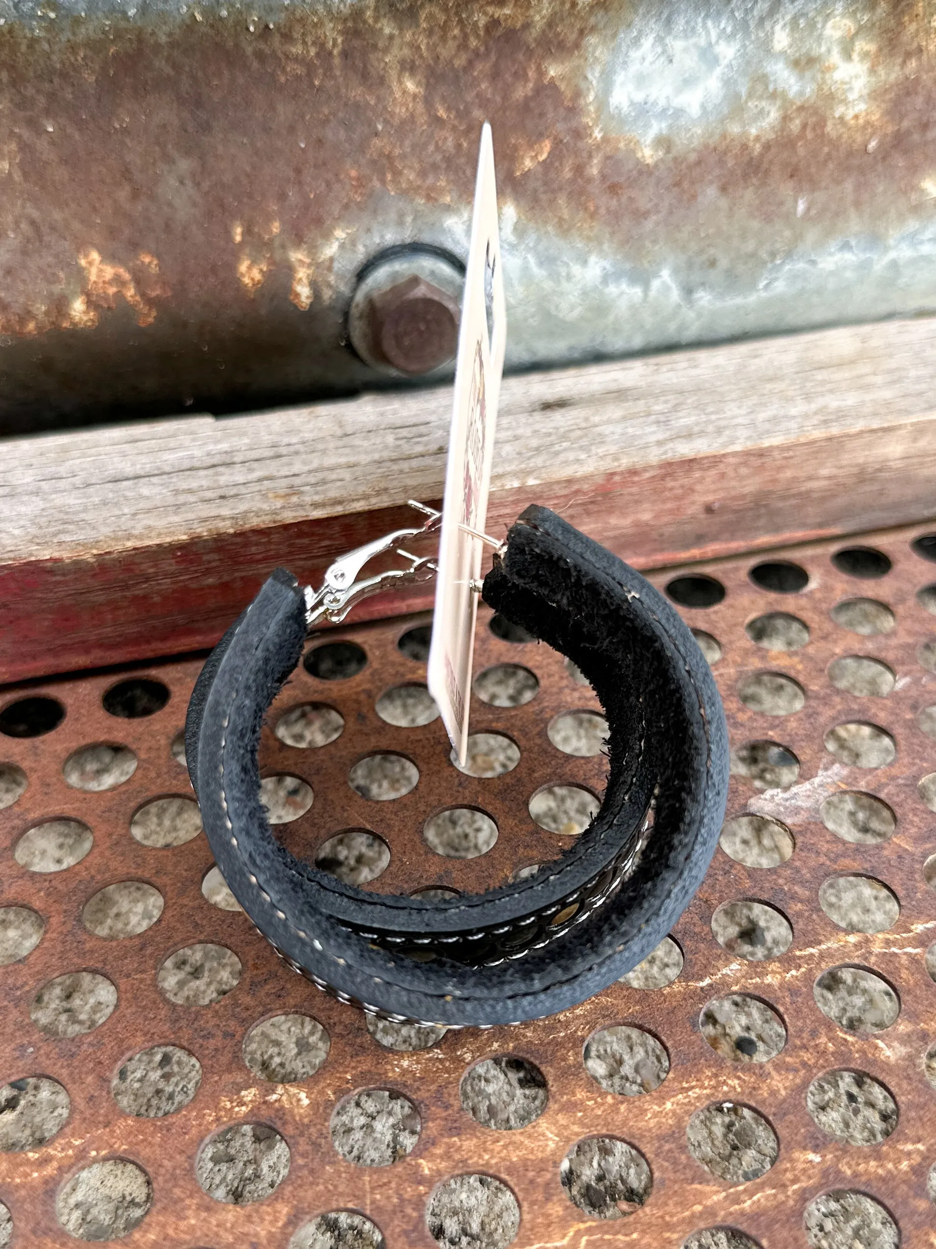 Dot Vera Hoop Earrings