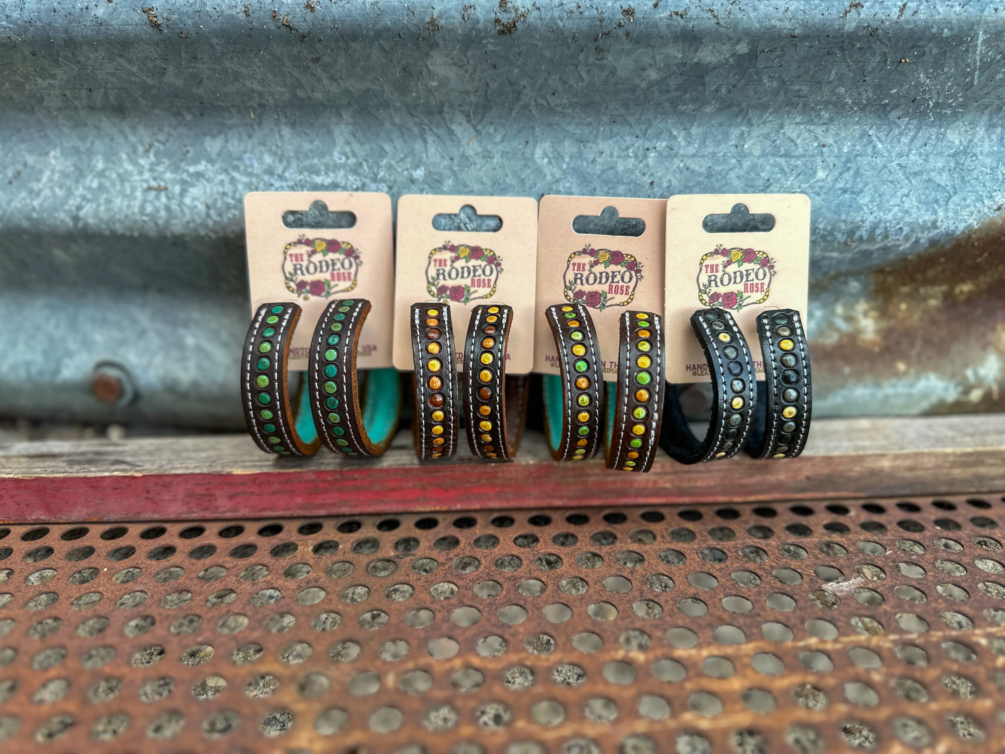 Dot Vera Hoop Earrings