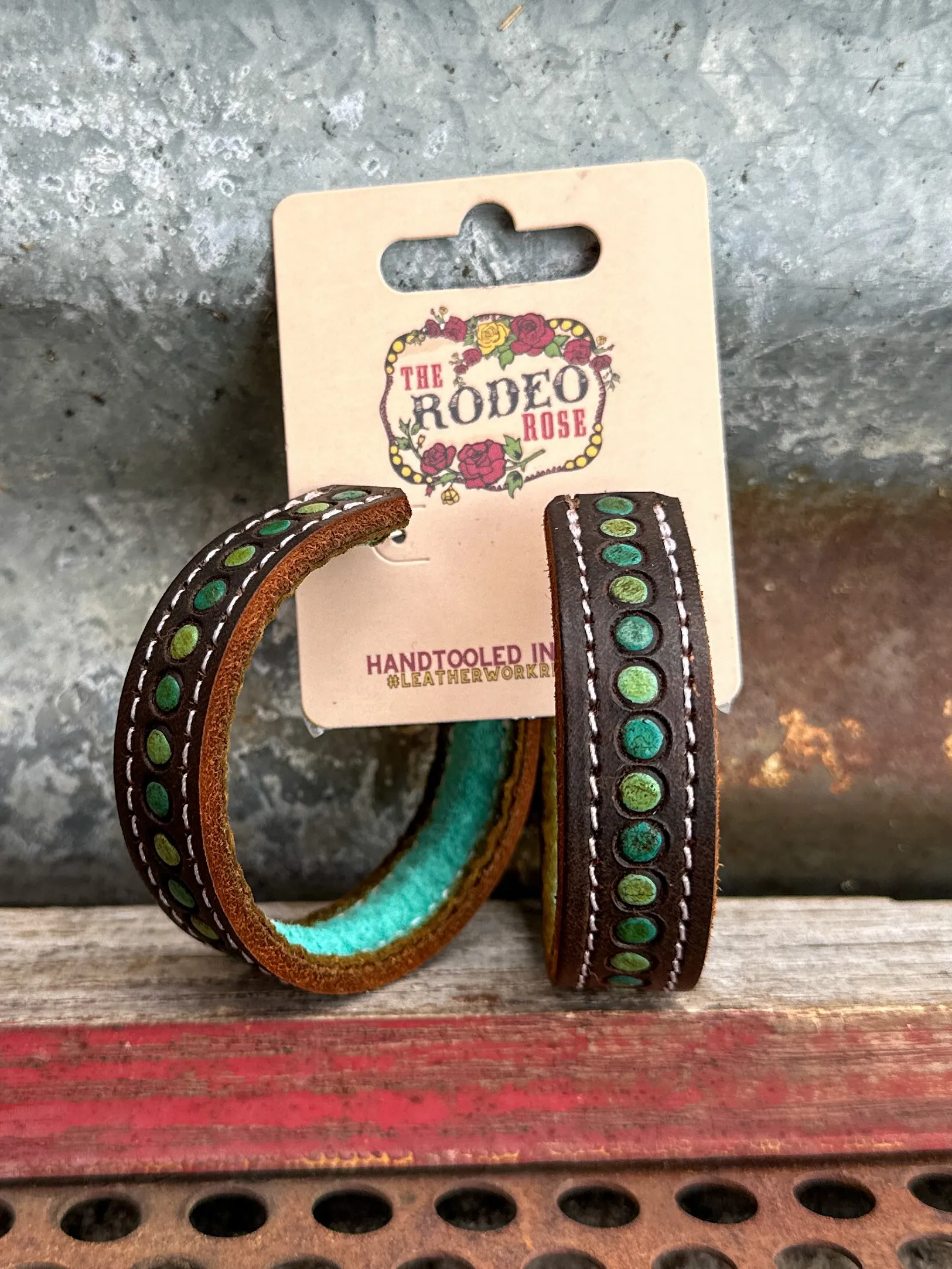 Dot Vera Hoop Earrings