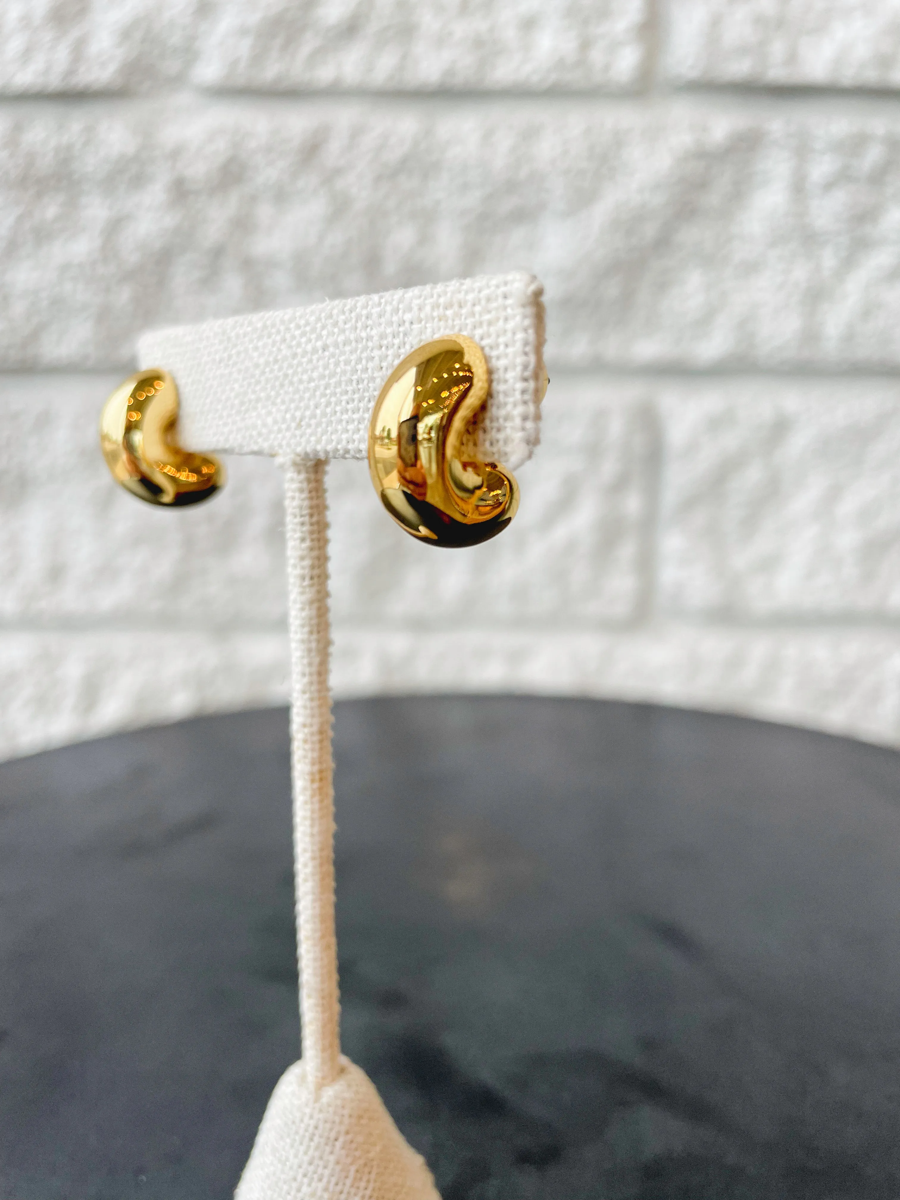 Tome Hoops
